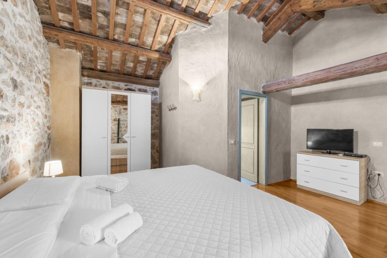Villa Antonci-18, Pool, 3 Houses, Jacuzzi, Private Territory Antonci  Luaran gambar