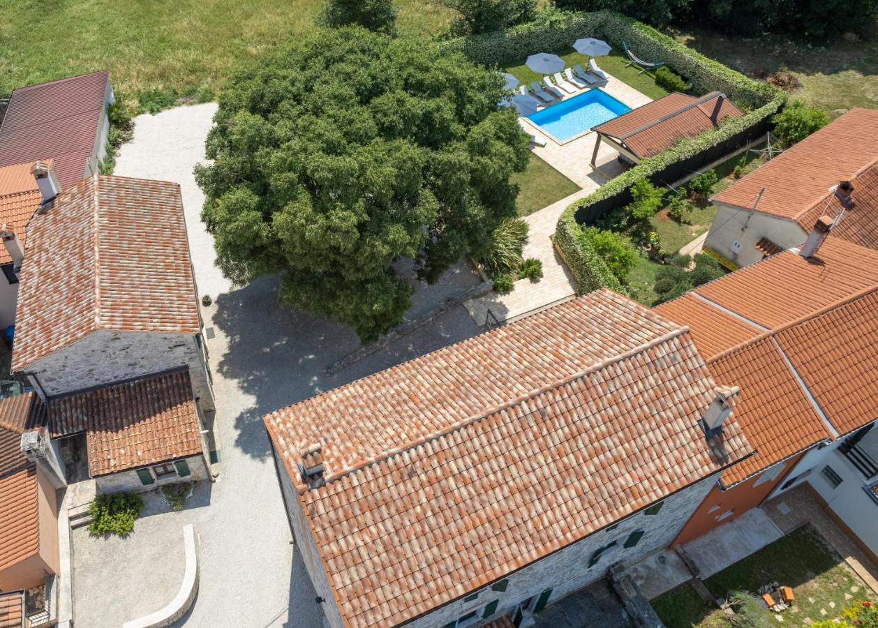 Villa Antonci-18, Pool, 3 Houses, Jacuzzi, Private Territory Antonci  Luaran gambar
